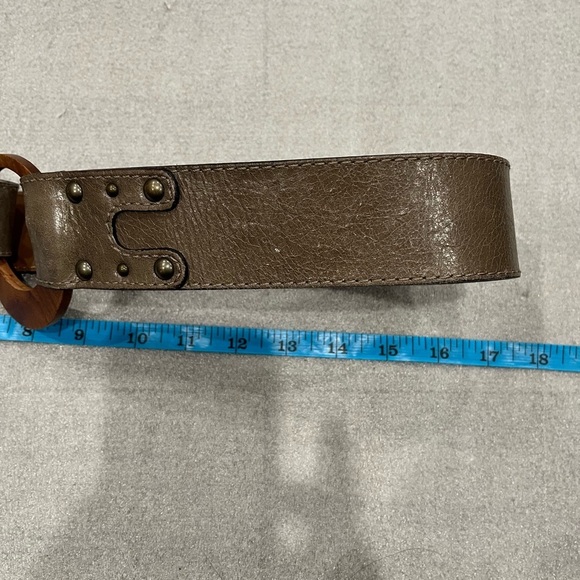 [US12] Olson Stylish Brown Leather Belt with Wooden Buckle TUN NWOT - Picture 5 of 8